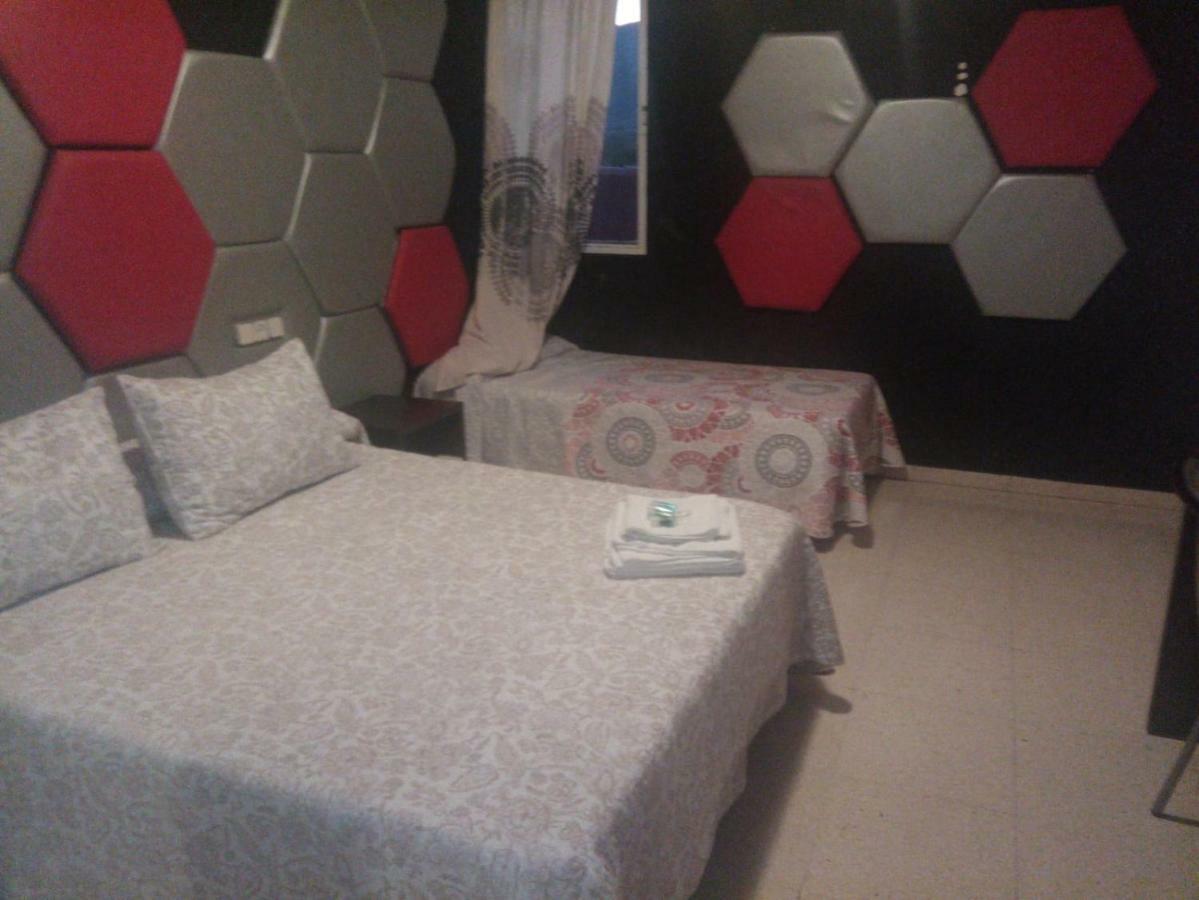 Hostal Los Badenes Jumilla Bagian luar foto